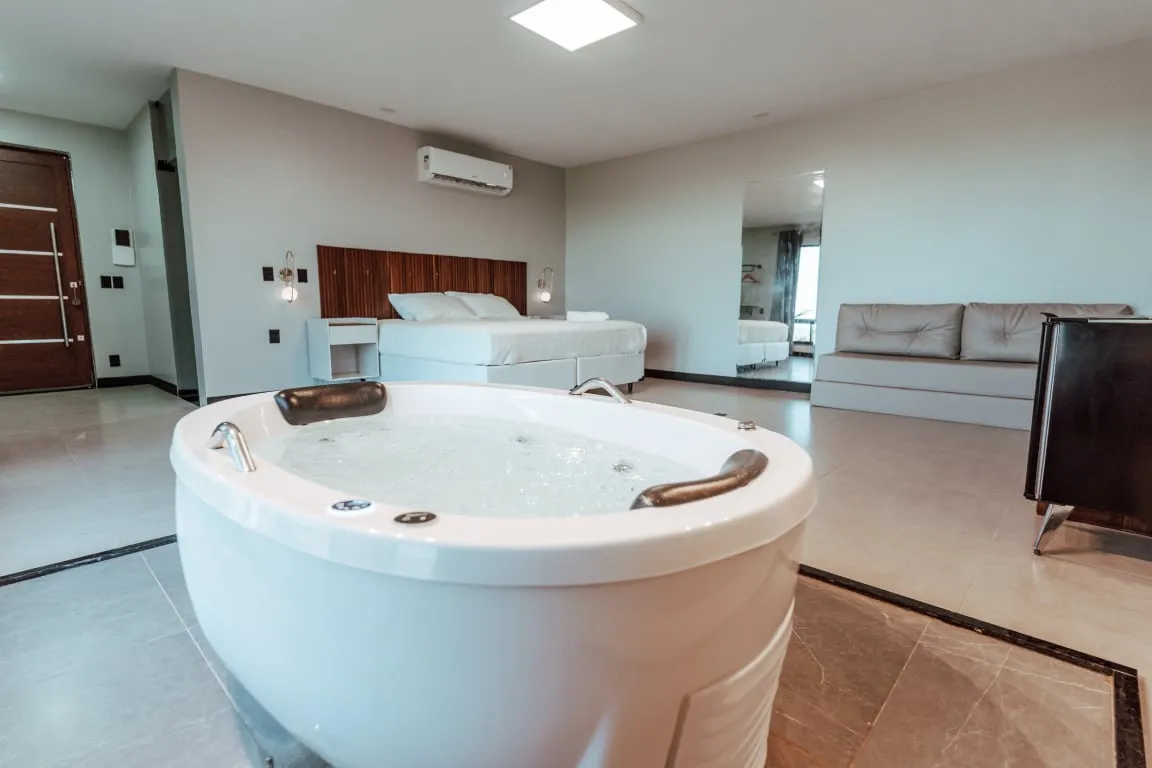 Suite Master — 4